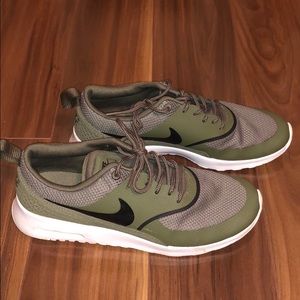 Nike Hunter Green tennis shoes 💚